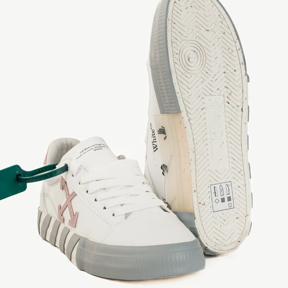 OFF-WHITE Low Vulcanized Canvas Low-Top Sneakers - Picture 4 of 16